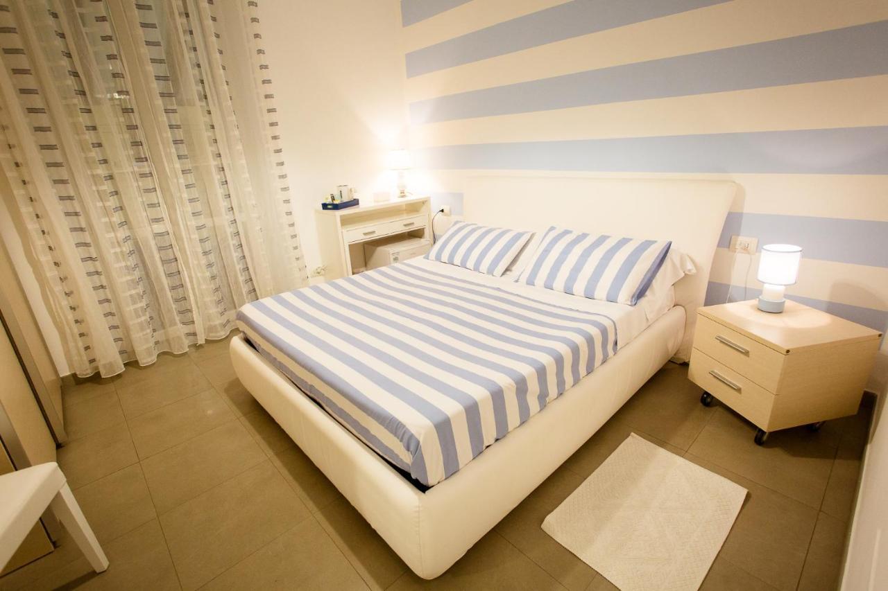 Affittacamere E Appartamenti - Rent Rooms And Apartments Le Camere Nel Corso - Adults Only Ла-Спеція Екстер'єр фото