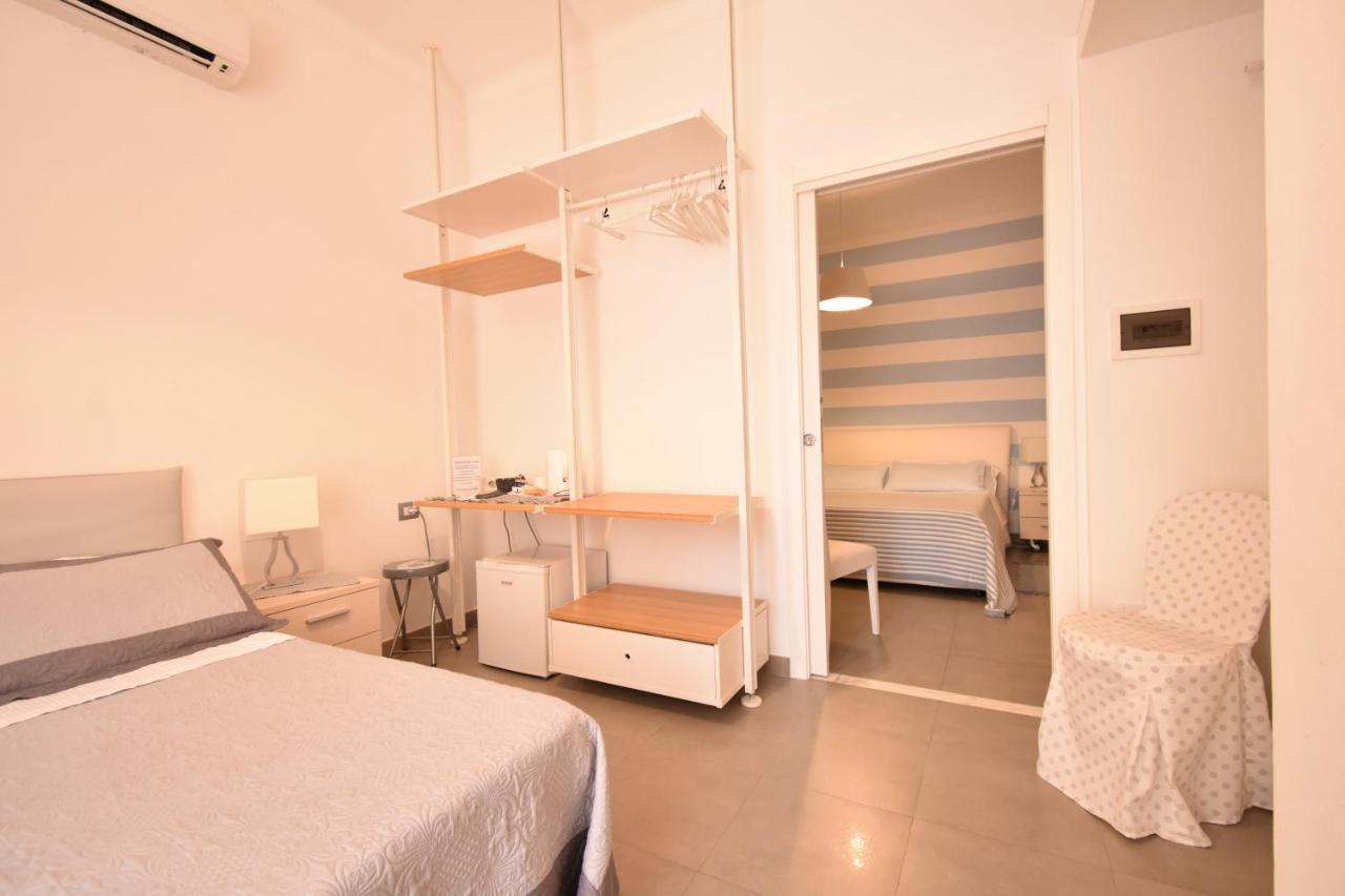 Affittacamere E Appartamenti - Rent Rooms And Apartments Le Camere Nel Corso - Adults Only Ла-Спеція Екстер'єр фото