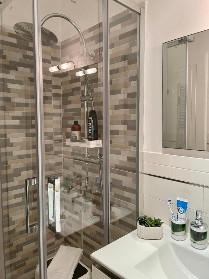 Affittacamere E Appartamenti - Rent Rooms And Apartments Le Camere Nel Corso - Adults Only Ла-Спеція Екстер'єр фото