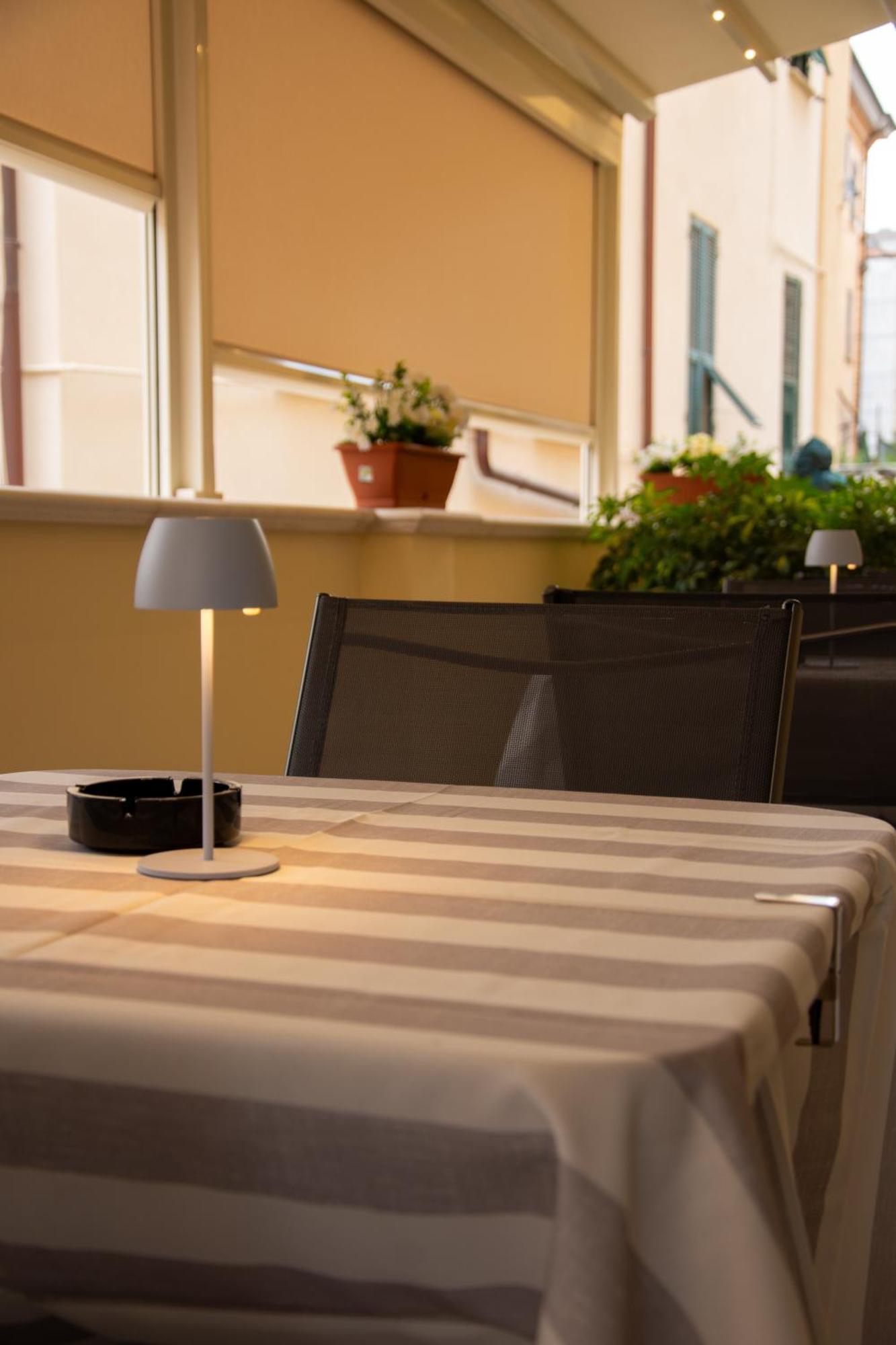 Affittacamere E Appartamenti - Rent Rooms And Apartments Le Camere Nel Corso - Adults Only Ла-Спеція Екстер'єр фото