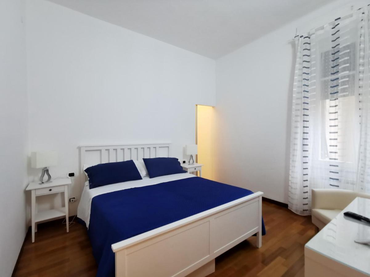Affittacamere E Appartamenti - Rent Rooms And Apartments Le Camere Nel Corso - Adults Only Ла-Спеція Екстер'єр фото